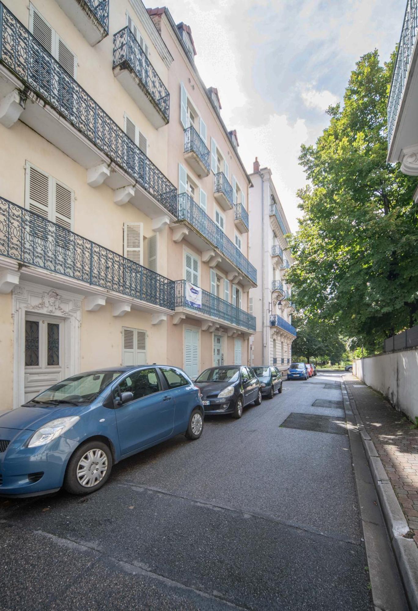Residence Serbie - Appartements Design Et Climatises En Centre Ville Vichy Exterior photo