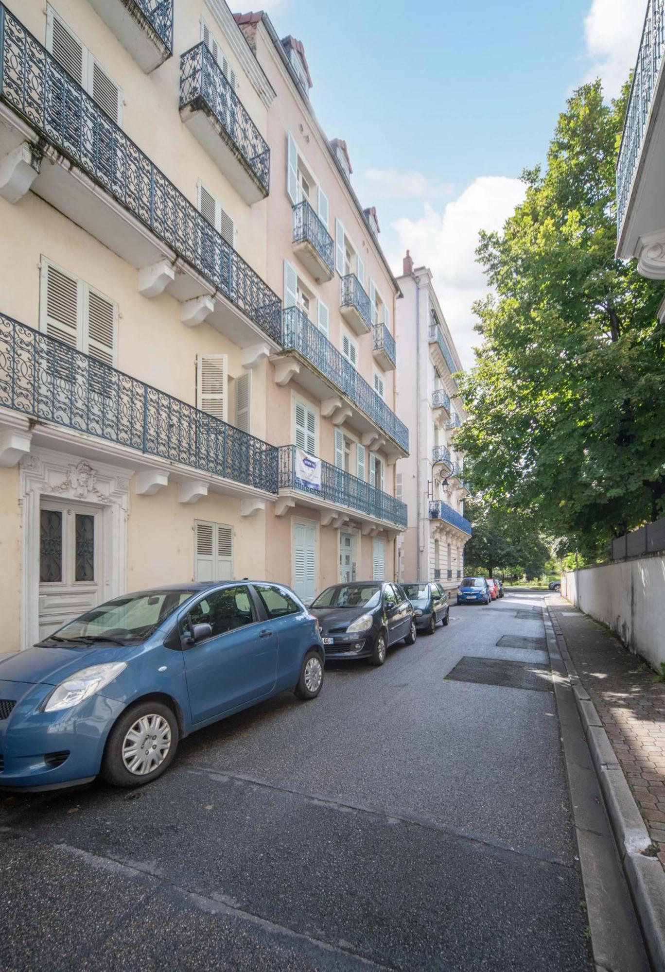 Residence Serbie - Appartements Design Et Climatises En Centre Ville Vichy Exterior photo