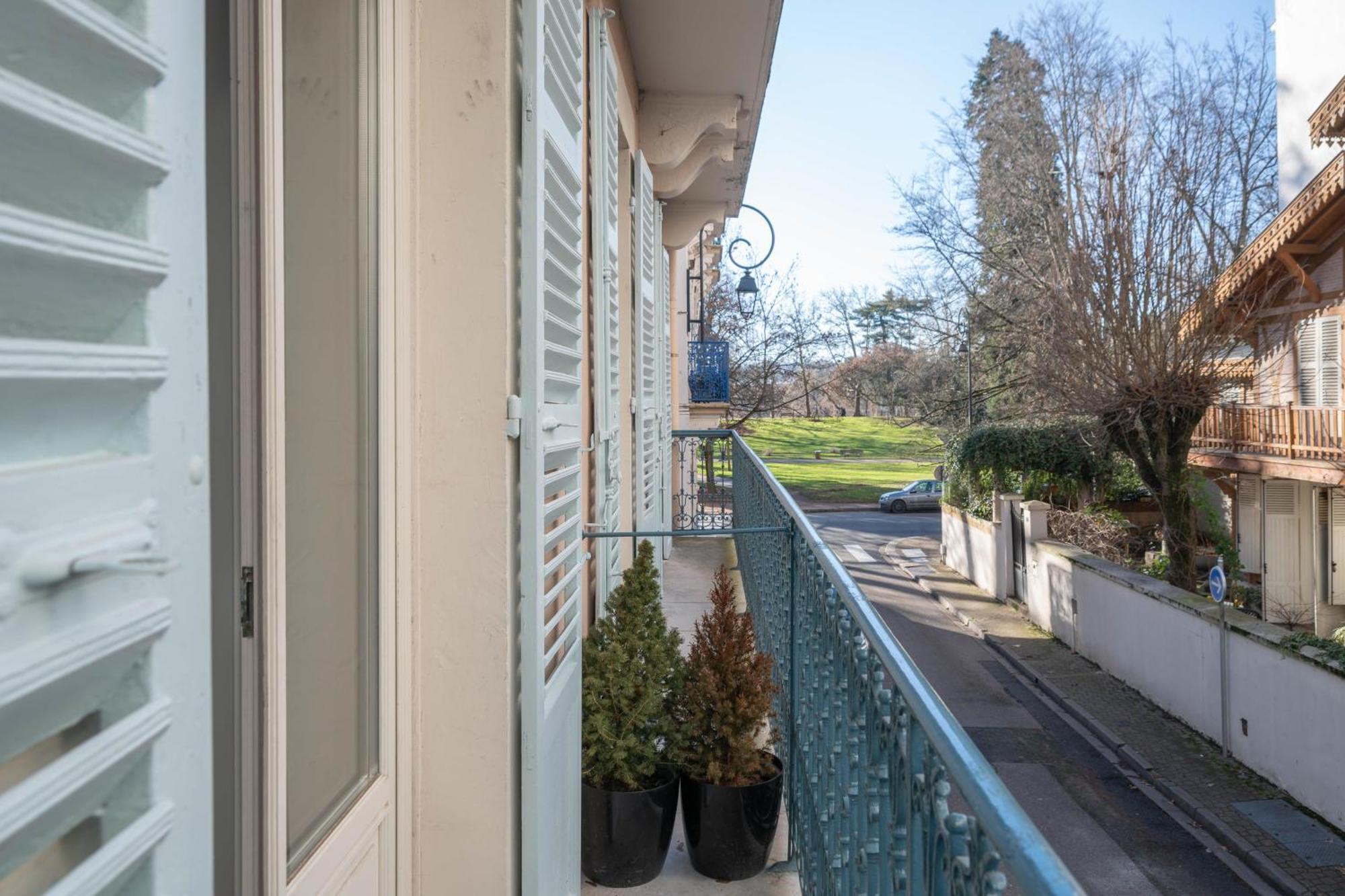 Residence Serbie - Appartements Design Et Climatises En Centre Ville Vichy Exterior photo